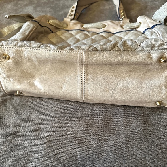JUICY COUTURE Ivory Quilted Y2K Day Dreamer Bag - Picture 5 of 13